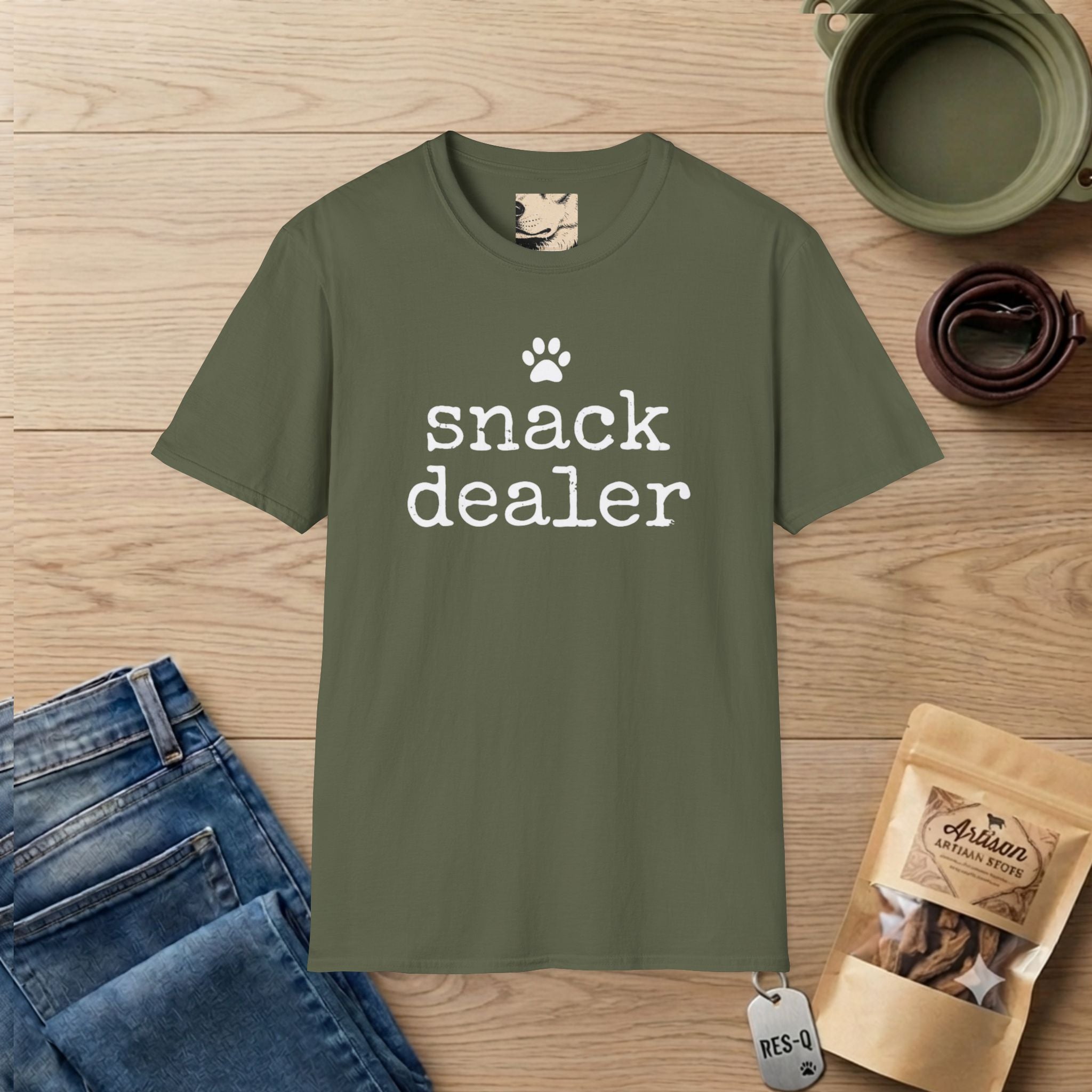 snack dealer T-Shirt